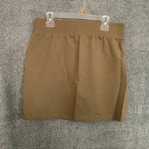 2 piece skirt set - Picture 4 of 4